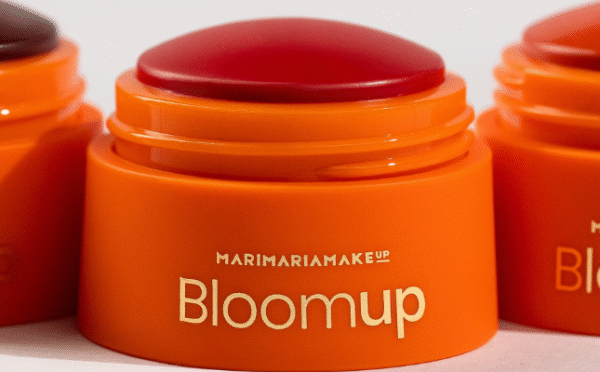 Bloom Up: O Segredo da Sua Beleza Natural em um Stick!